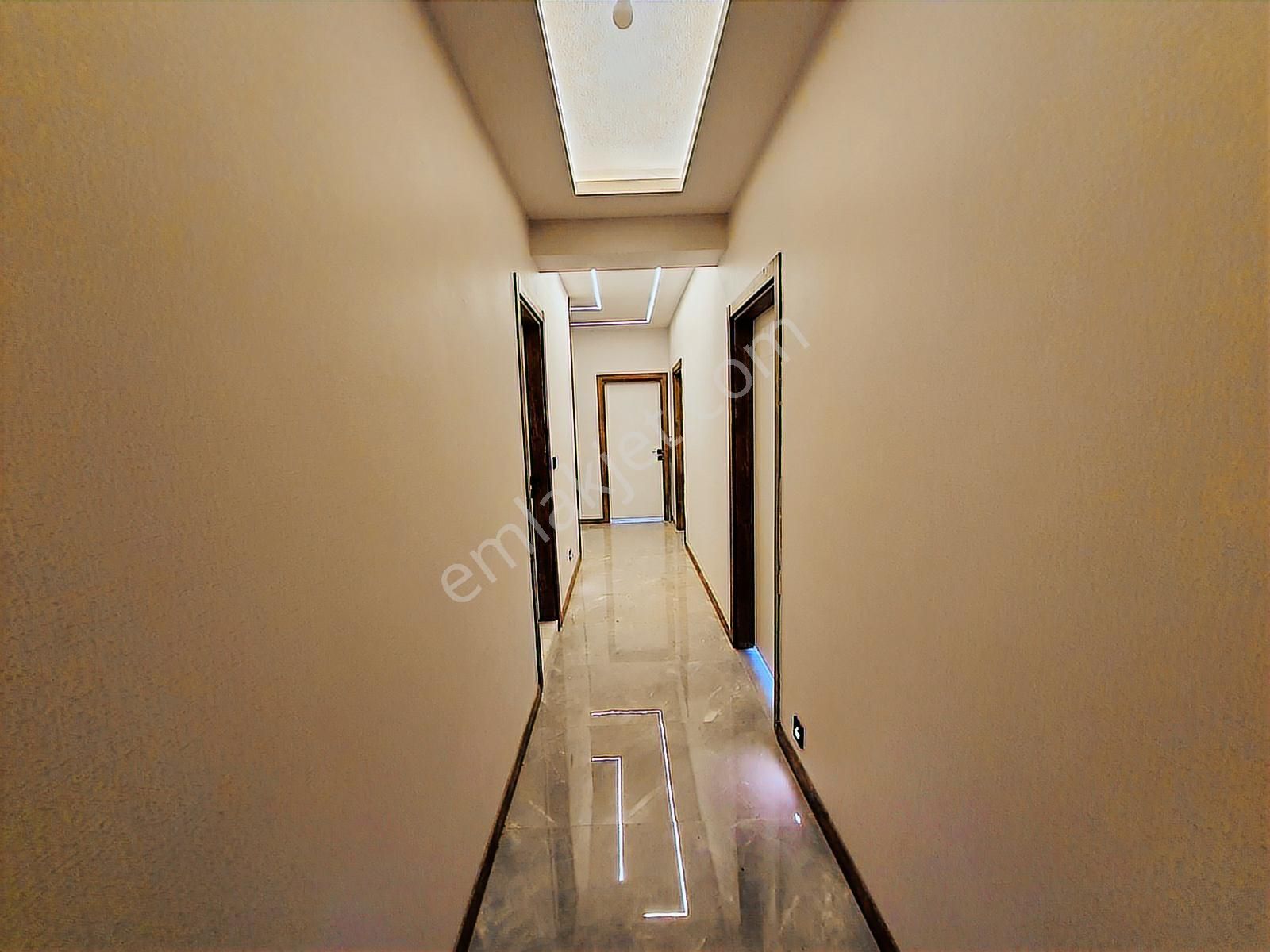 Torbalı'da Modern Ve Estetik Detaylı Lüks Satılık 3+1 Daire - Görsel 35