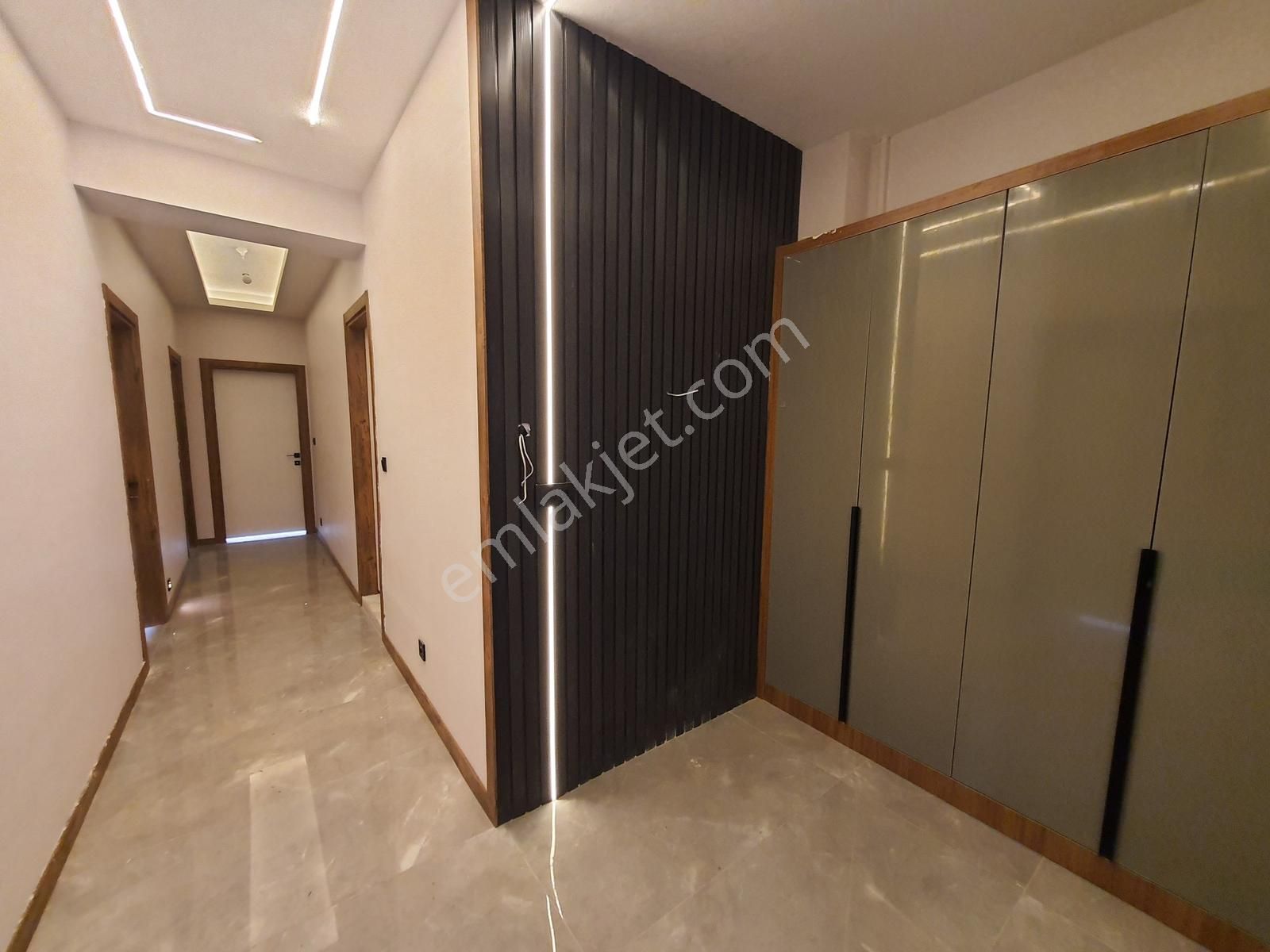 Torbalı'da Modern Ve Estetik Detaylı Lüks Satılık 3+1 Daire - Görsel 33