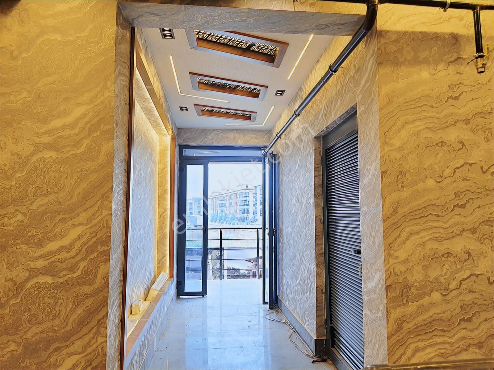 Torbalı'da Modern Ve Estetik Detaylı Lüks Satılık 3+1 Daire - Görsel 15