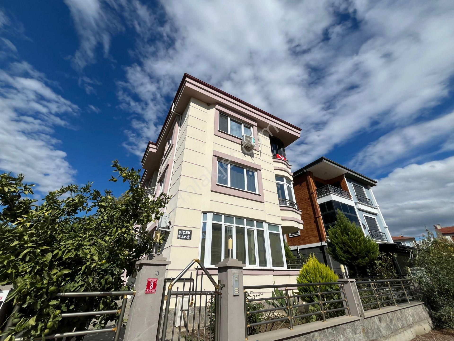 Parstan Akçayda Yatırımlık Dağ Ve Doğa Manzaralı 1+1 Daire