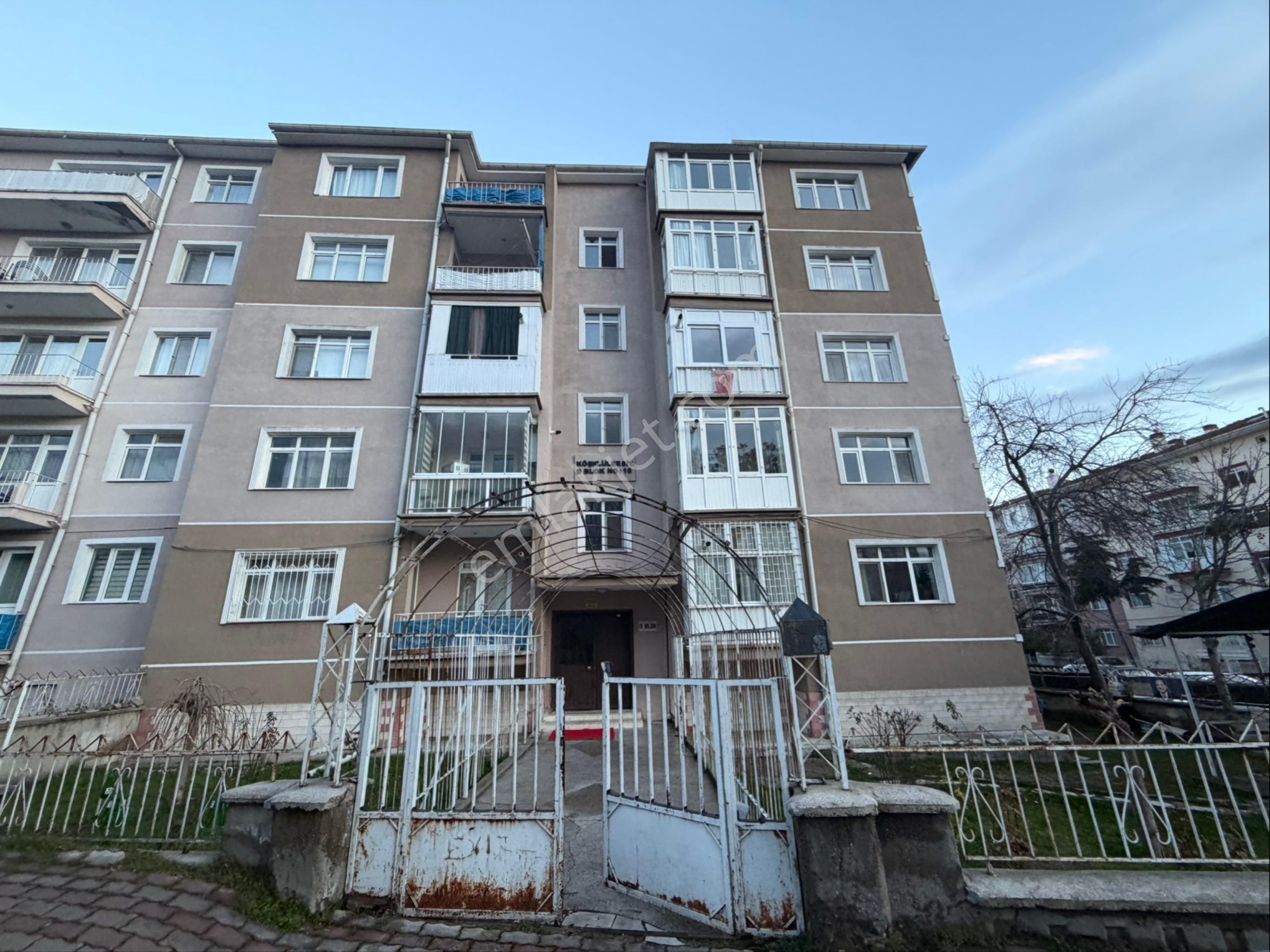 A L C Den G.o.p. Mah. Merkezi Konumda Salon Bağımsız 2+1 Daire - Görsel 28