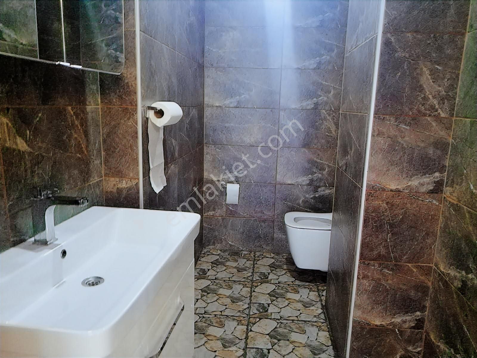 Yakupluda Cadde Üzeri Tabela Degeri Yüksek Kiralık İş Yeri - Görsel 9