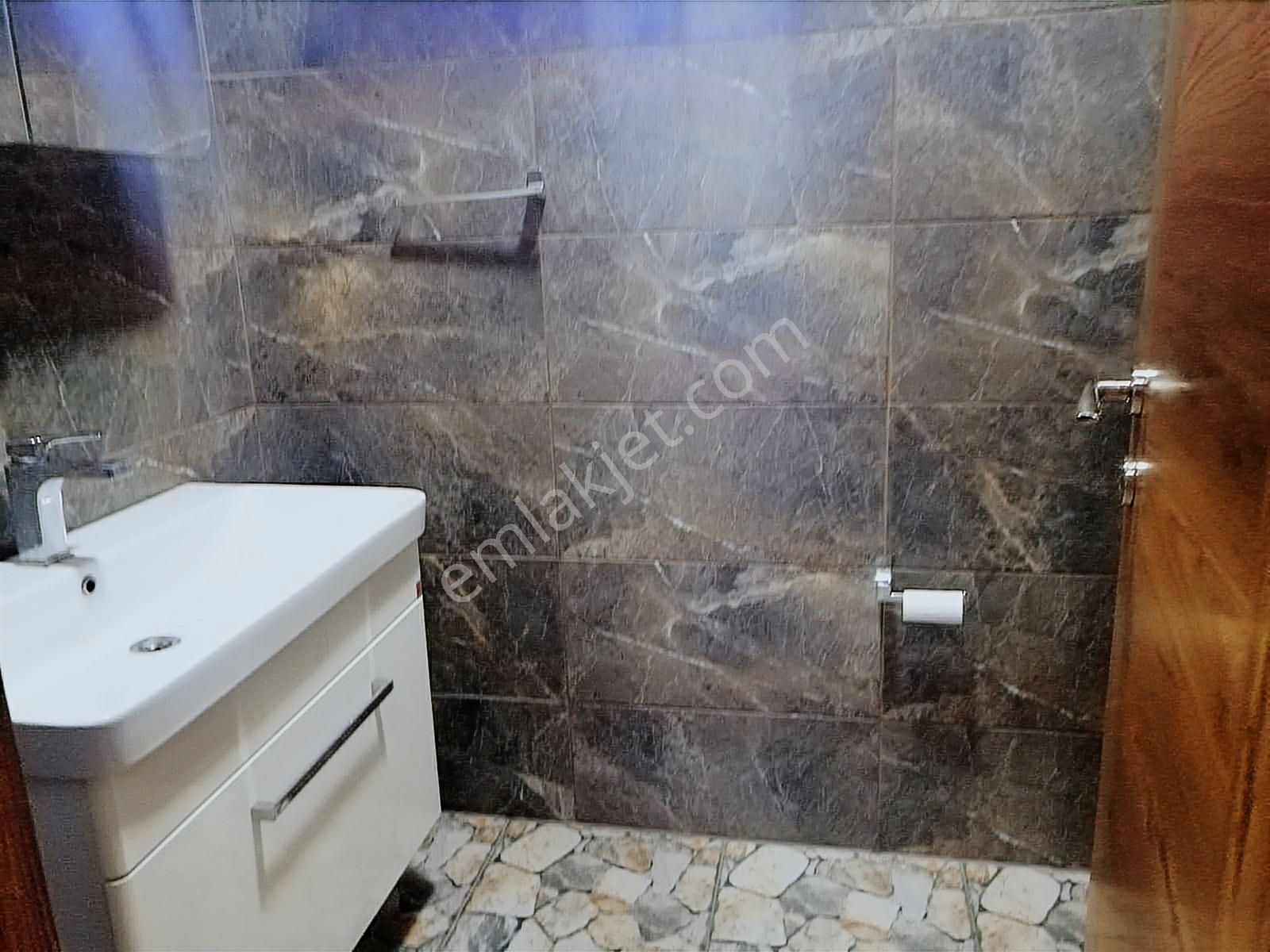 Yakupluda Cadde Üzeri Tabela Degeri Yüksek Kiralık İş Yeri - Görsel 6