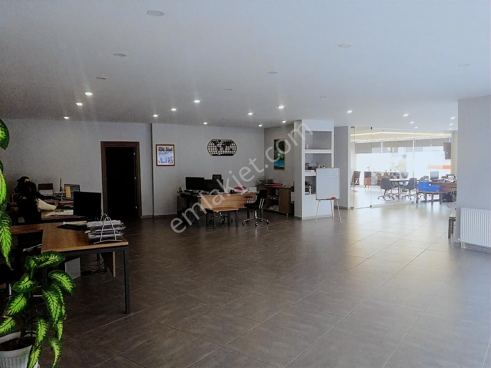 Yakupluda Cadde Üzeri Tabela Degeri Yüksek Kiralık İş Yeri - Görsel 2