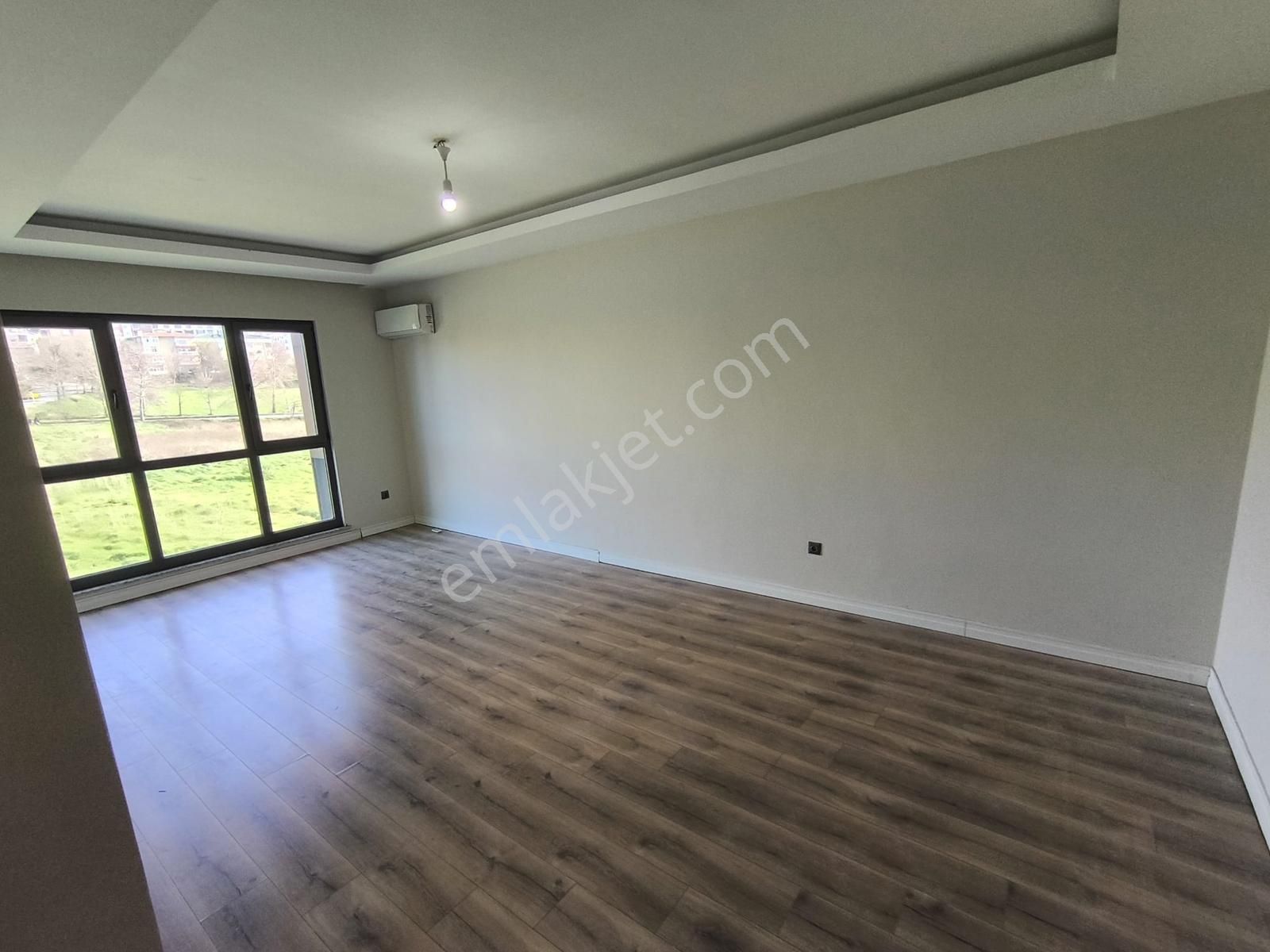 Büyükçekmece Pınartepe Mah 121m2 2+1 Kiralık Boş Daire