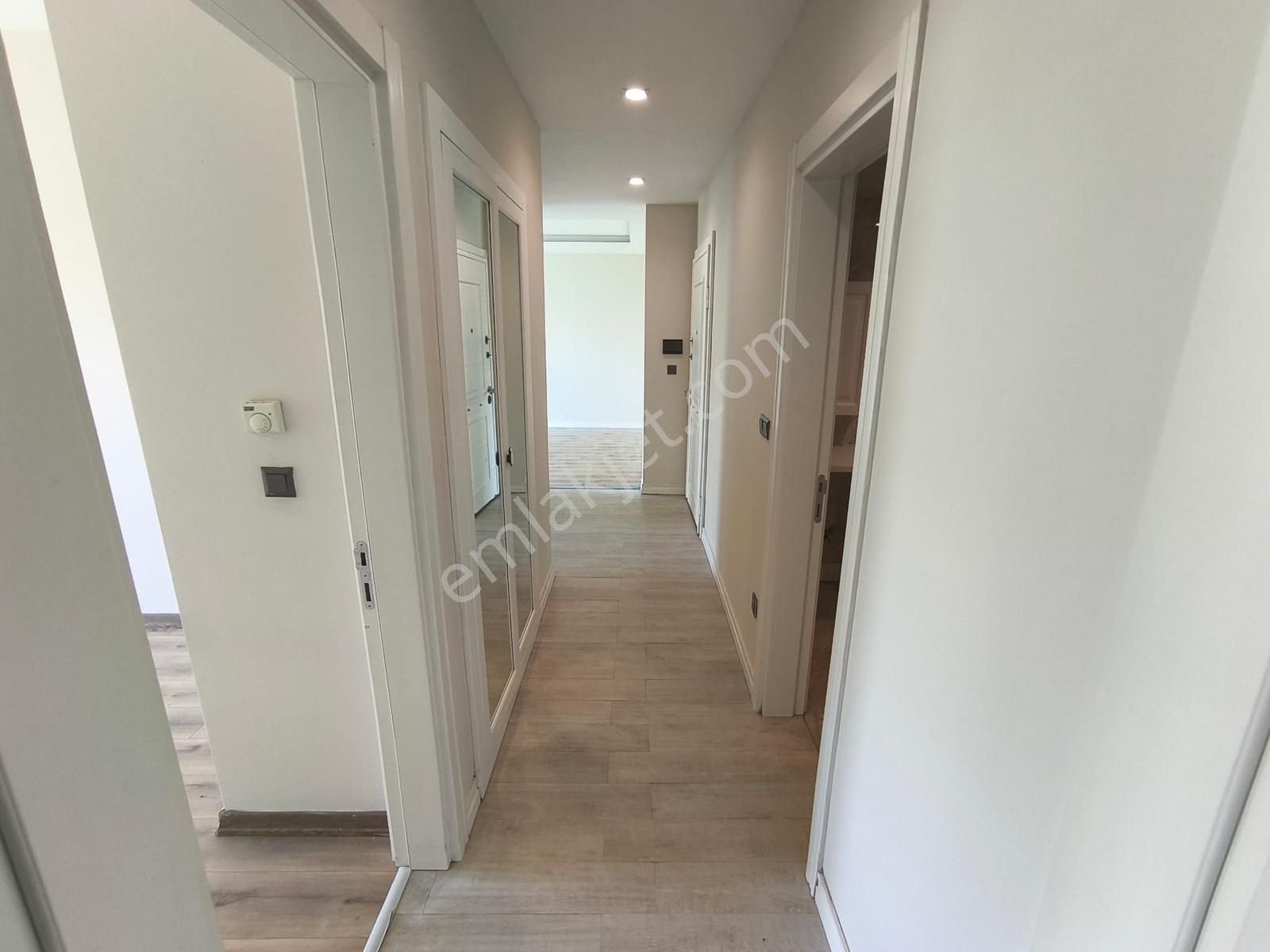 Büyükçekmece Pınartepe Mah 121m2 2+1 Kiralık Boş Daire - Görsel 6