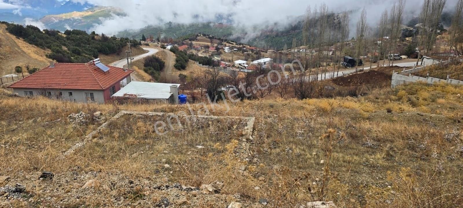 B&f Emlaktan Güzle De Yola Sıfır Satılık Tarla