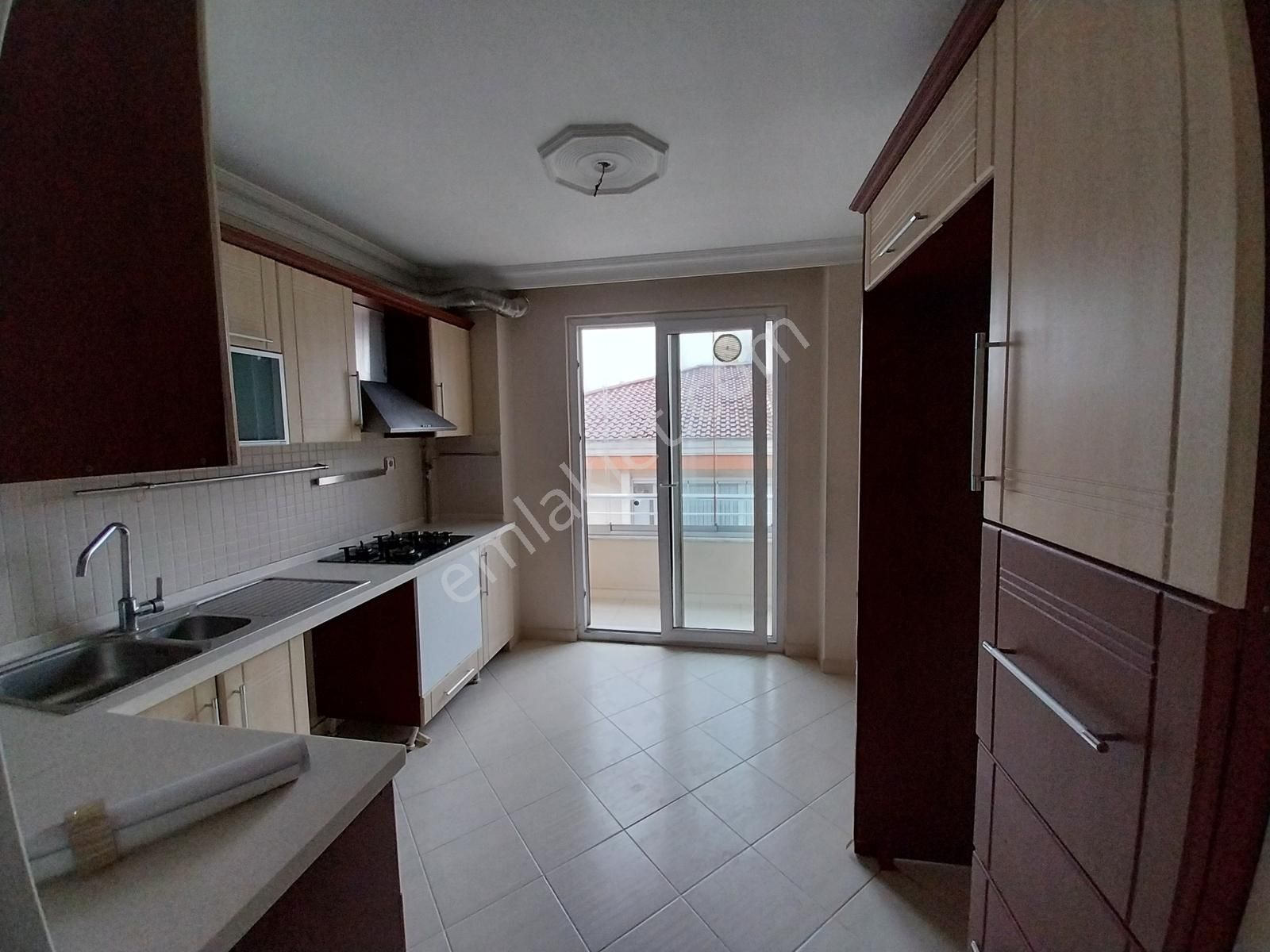 Elalmış Caddesine Üçüncü Binada Site Özellikli Teraslı Fırsat - Görsel 10