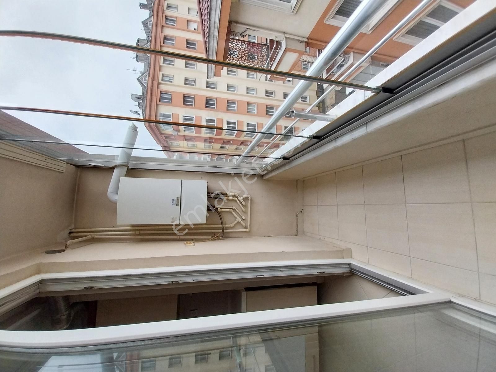 Elalmış Caddesine Üçüncü Binada Site Özellikli Teraslı Fırsat - Görsel 13