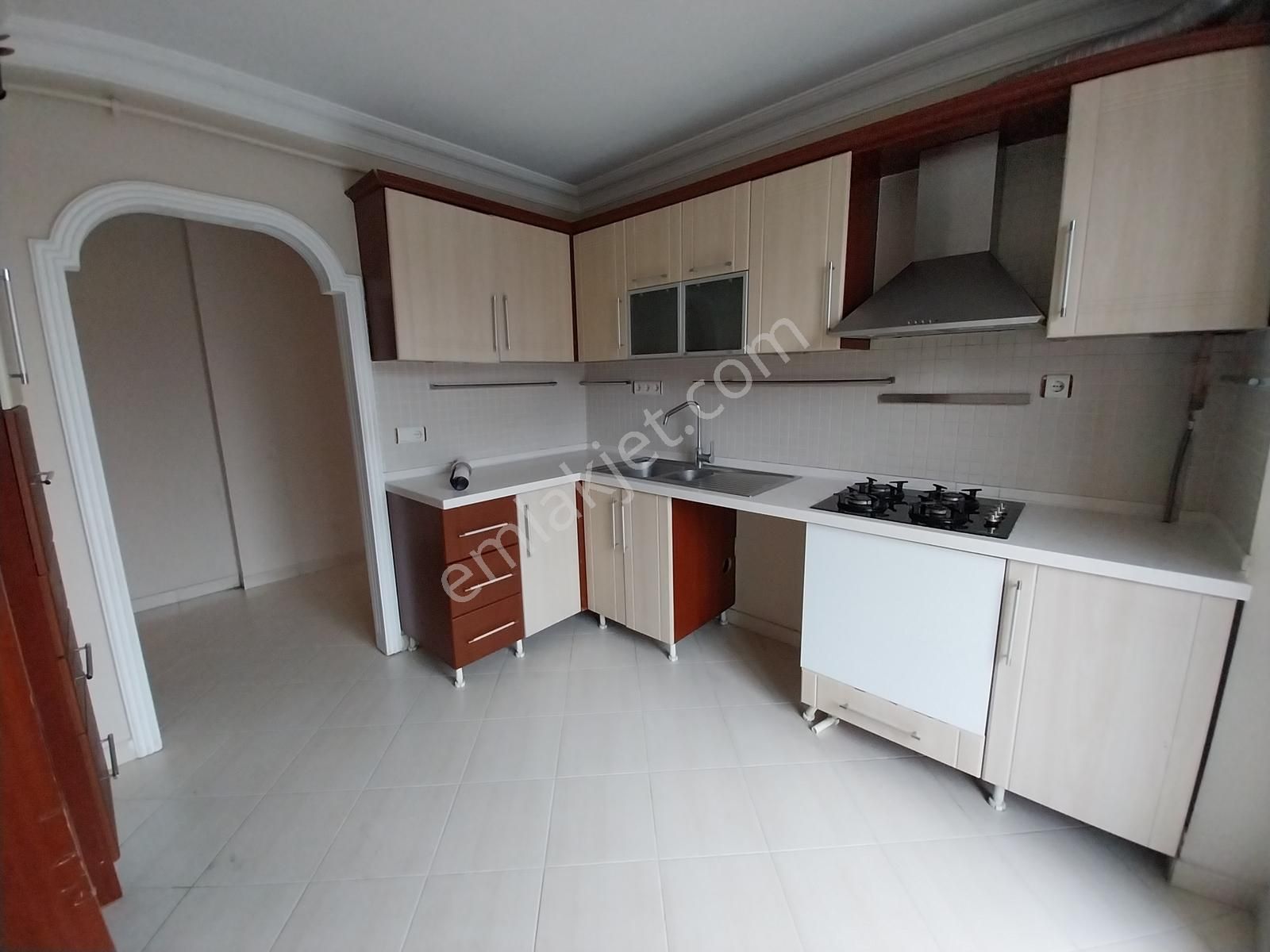 Elalmış Caddesine Üçüncü Binada Site Özellikli Teraslı Fırsat - Görsel 34