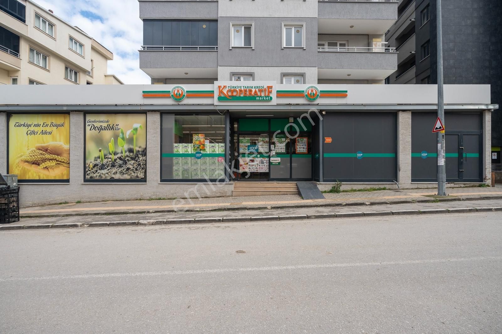 Cb Level'dan Tarım Kredi Koop. Kiracılı Merkezi Konumda Dükkan
