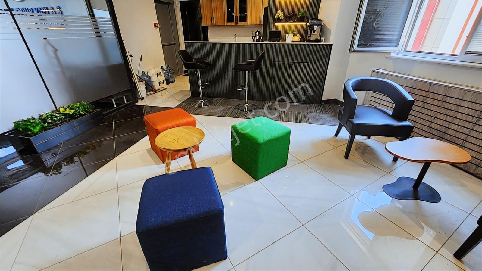 Sulyapıdan Vip Plazada 450 M2 Hazır Ofisli Kiralik İş Yeri - Görsel 14