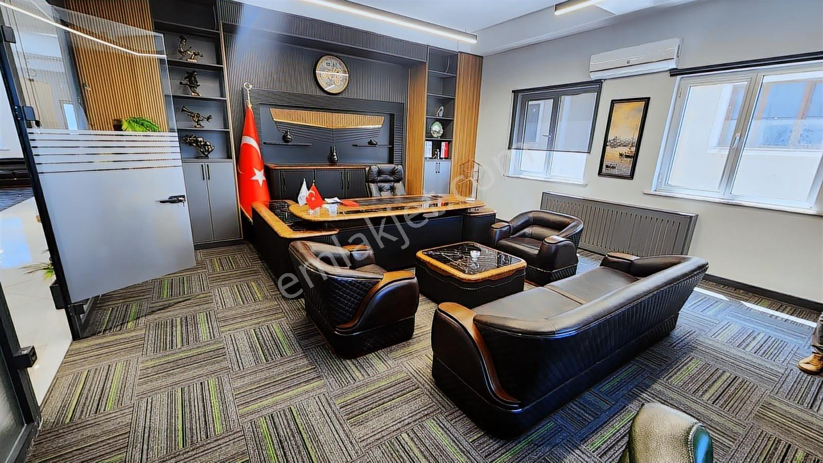 Sulyapıdan Vip Plazada 450 M2 Hazır Ofisli Kiralik İş Yeri - Görsel 24
