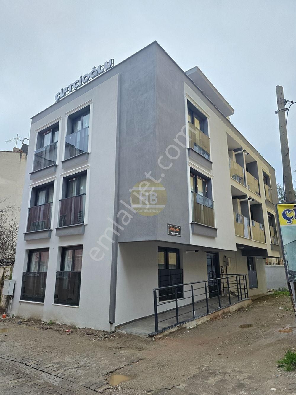 Hb'den 1+1 Satılık Daire, Sıfır Binada Komple Sıfır Eşyalı Park Otel Arkasında, Mükemmel Yatırım - Görsel 2