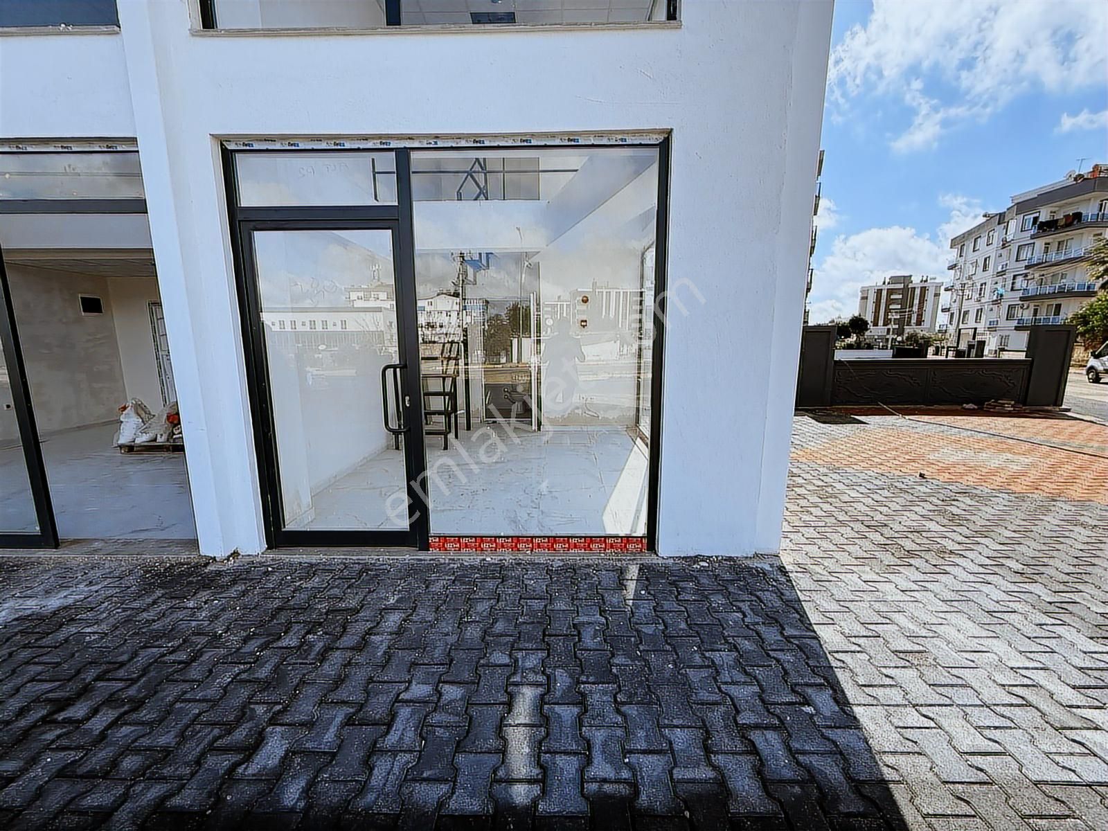 Ana Cadde Üzeri Satılık Dükkan Hüsnü Karakaş Mahallesi