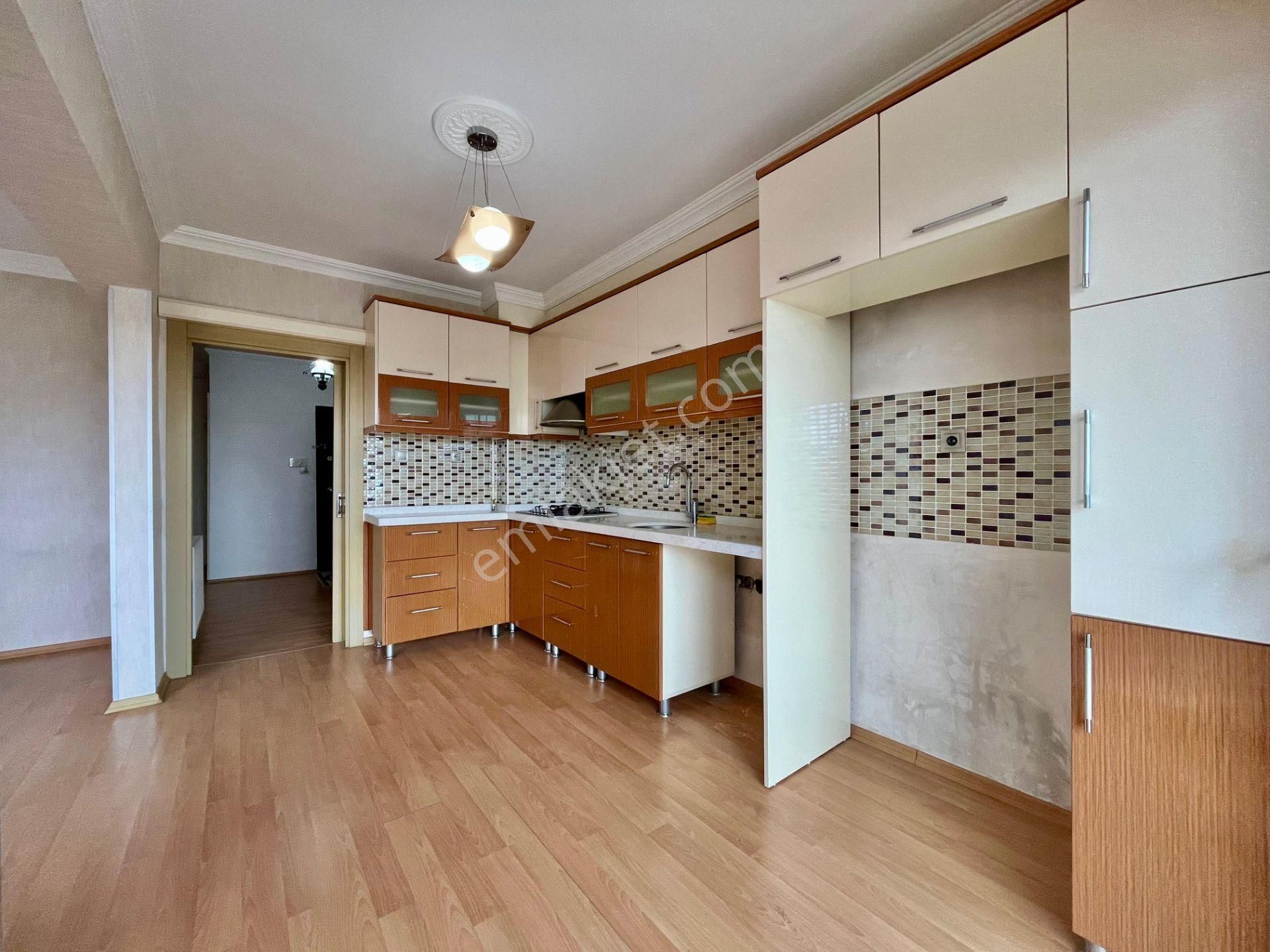 Kalecik Emlak'tan Merkezi Konumda 6+1 Yapılı Park Cepheli Dublex..