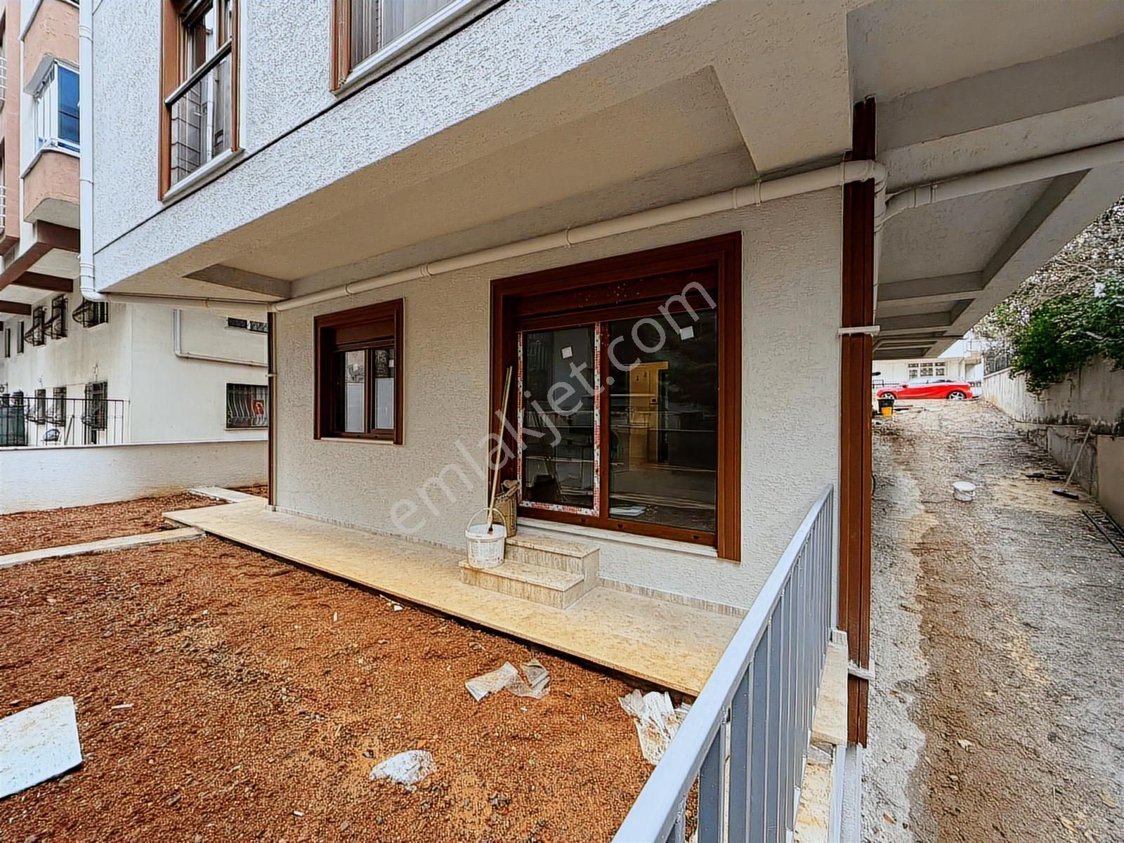 █ Konfor █ İdealtepe Metro'da, Sıfır, Bahçeli Ayrı Mutfak 1+1