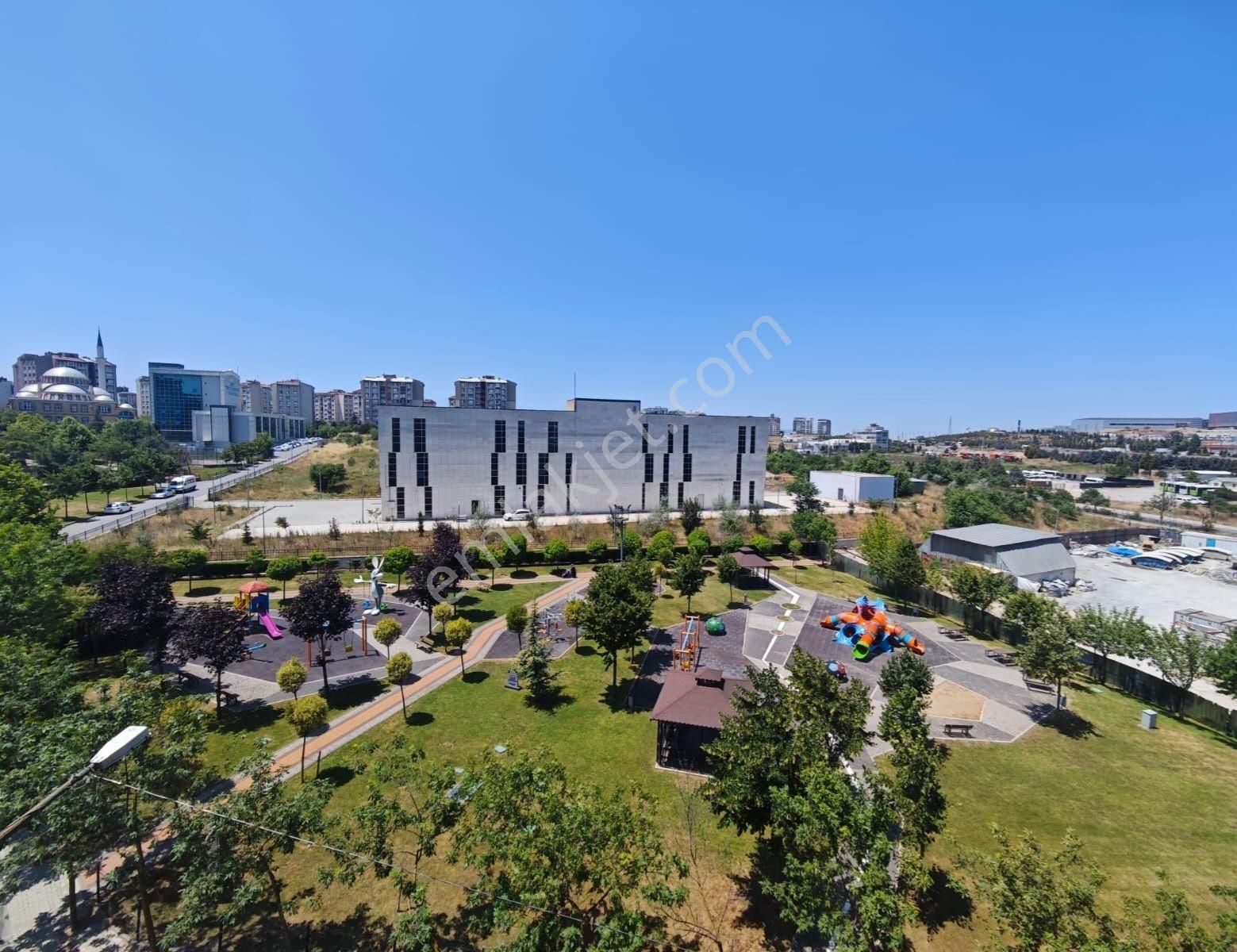 Yenikent Göl Sitesi' Nde Satılık (1+1) Sıfır Eşyalı Daire - Görsel 8