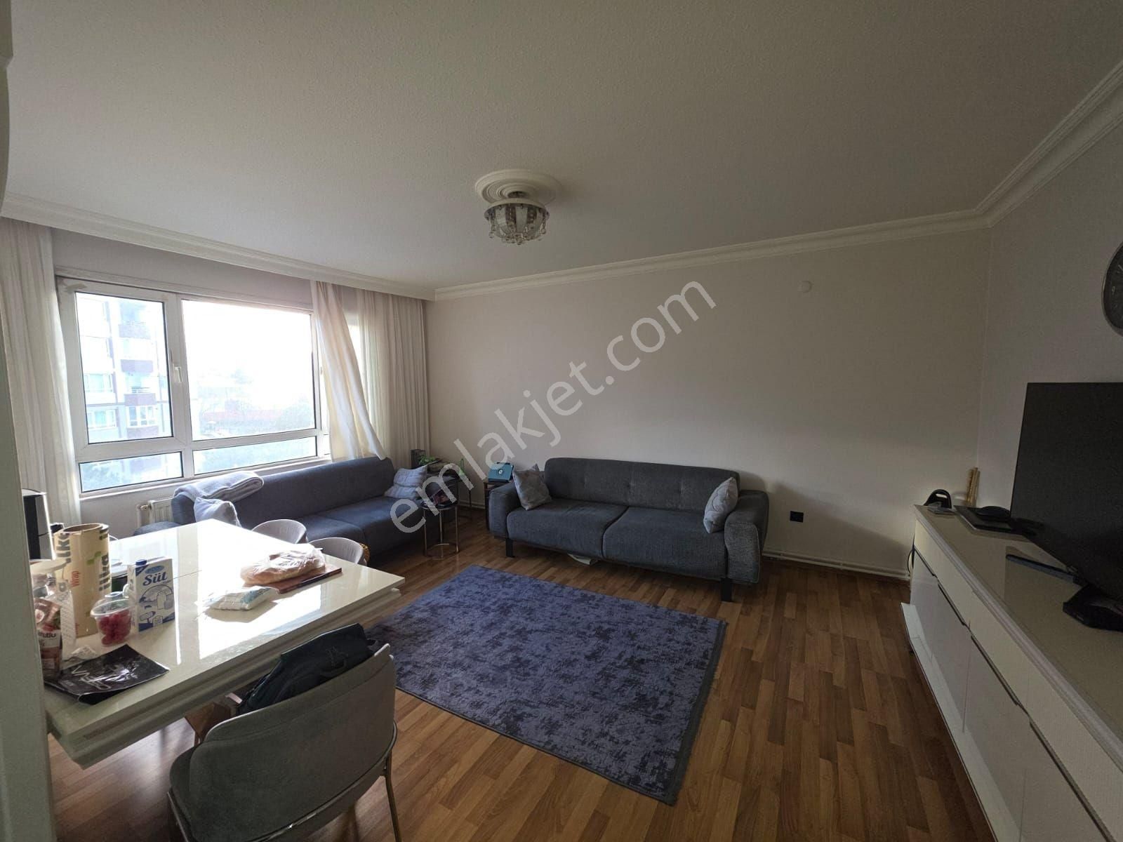 Yenikent Göl Sitesi' Nde Satılık (1+1) Sıfır Eşyalı Daire - Görsel 16