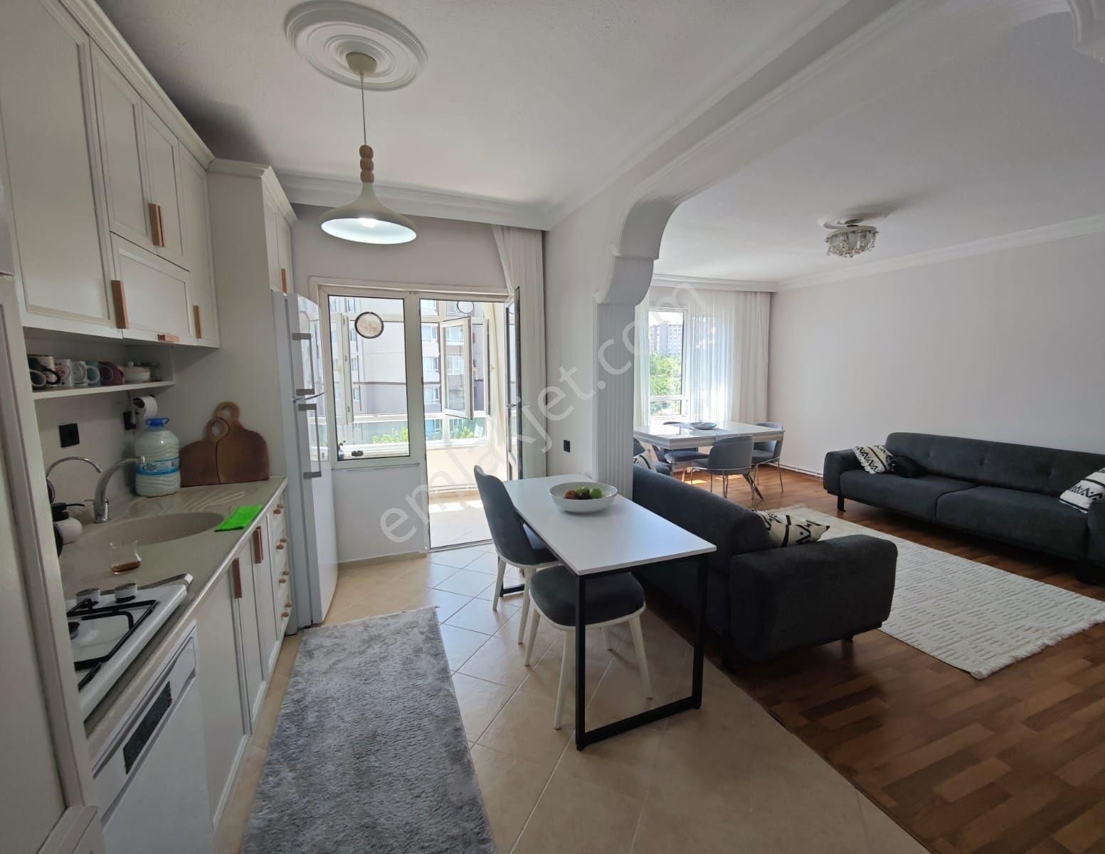 Yenikent Göl Sitesi' Nde Satılık (1+1) Sıfır Eşyalı Daire - Görsel 4