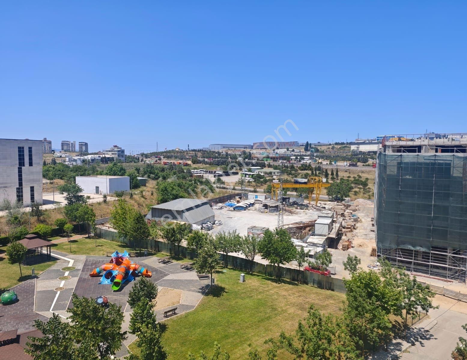 Yenikent Göl Sitesi' Nde Satılık (1+1) Sıfır Eşyalı Daire - Görsel 7