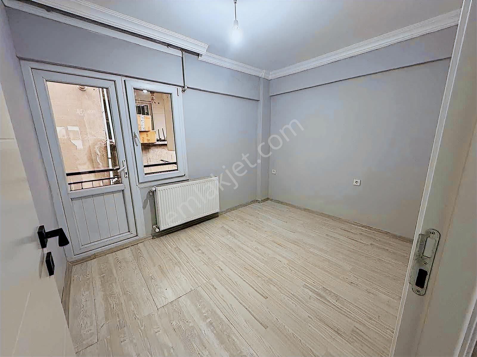 Güneşli Mahallesi İzmir Park Avm Nin Arkası 2+1 Çift Cepheli - Görsel 4