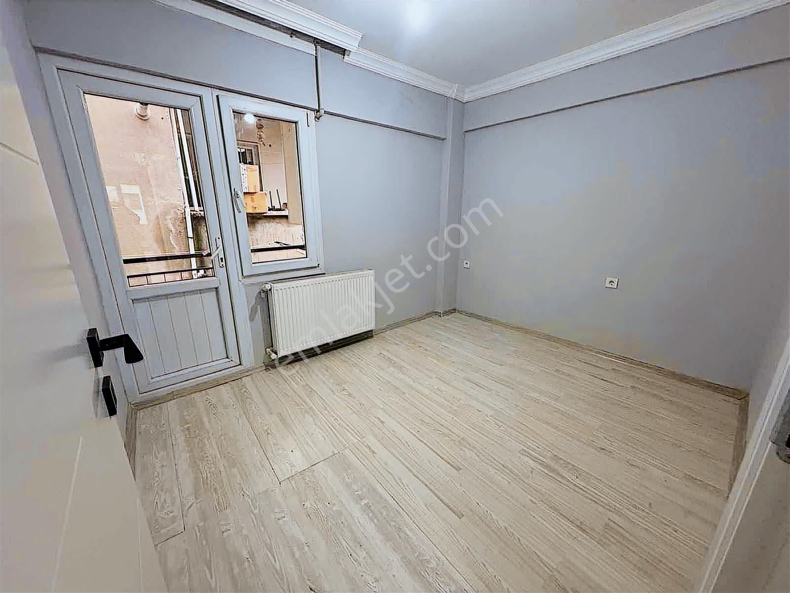 Güneşli Mahallesi İzmir Park Avm Nin Arkası 2+1 Çift Cepheli - Görsel 8