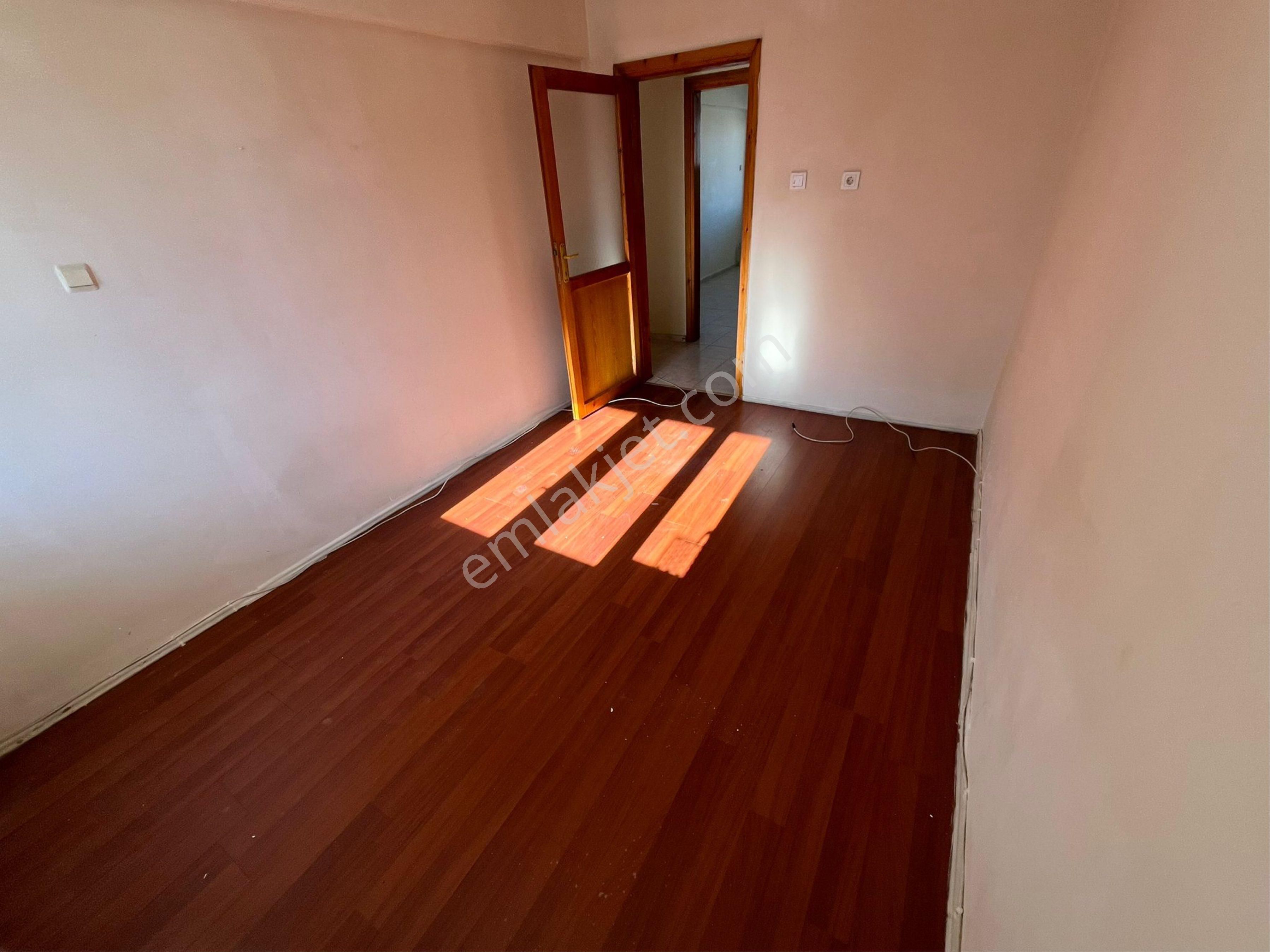 Kuşadası İkiçeşmelikte Deniz Manzaralı Kapalı Mutfak 2 Artı 1 Daire - Görsel 25