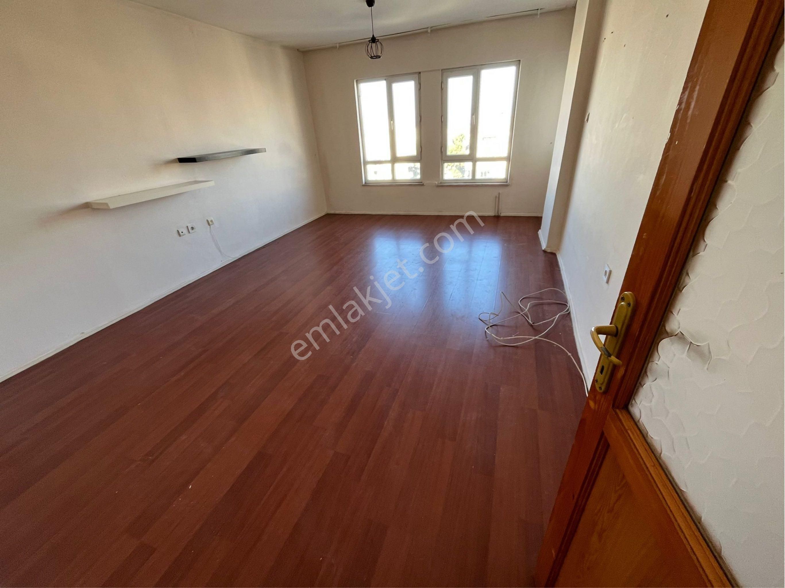 Kuşadası İkiçeşmelikte Deniz Manzaralı Kapalı Mutfak 2 Artı 1 Daire - Görsel 16