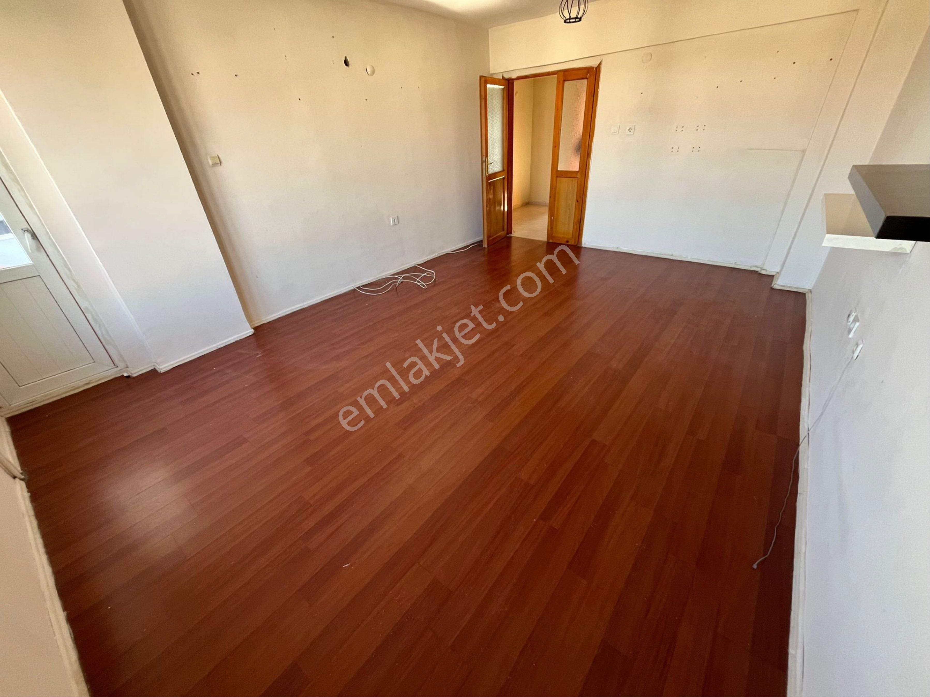 Kuşadası İkiçeşmelikte Deniz Manzaralı Kapalı Mutfak 2 Artı 1 Daire - Görsel 23