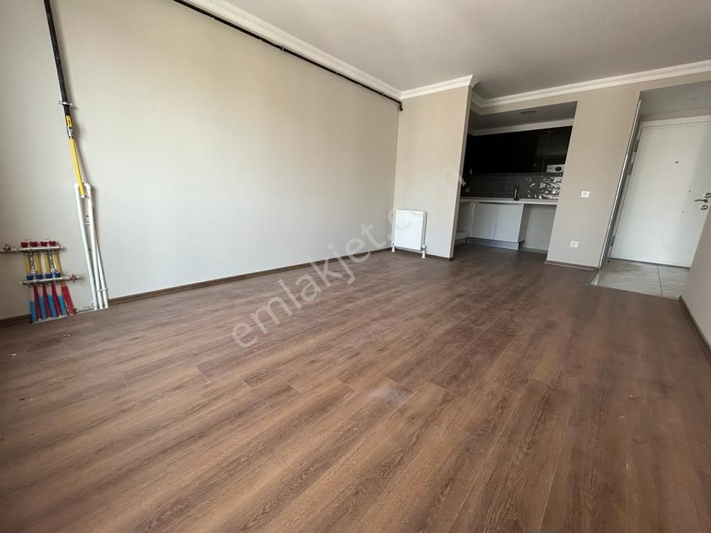 Pendik Edonia Garden 1+1 Site İçine Bakan Havuz Cepheli Daire ! - Görsel 2