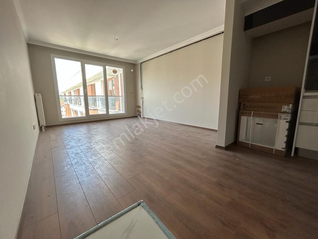 Pendik Edonia Garden 1+1 Site İçine Bakan Havuz Cepheli Daire ! - Görsel 3