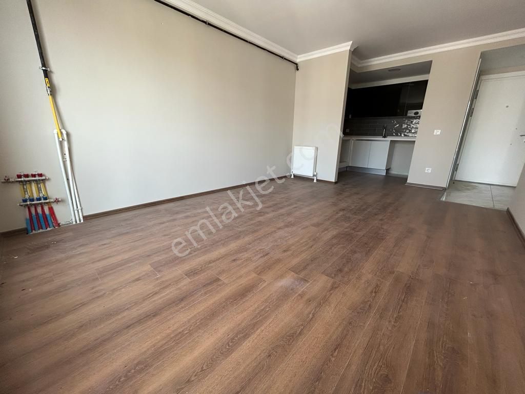 Pendik Edonia Garden 1+1 Site İçine Bakan Havuz Cepheli Daire ! - Görsel 6