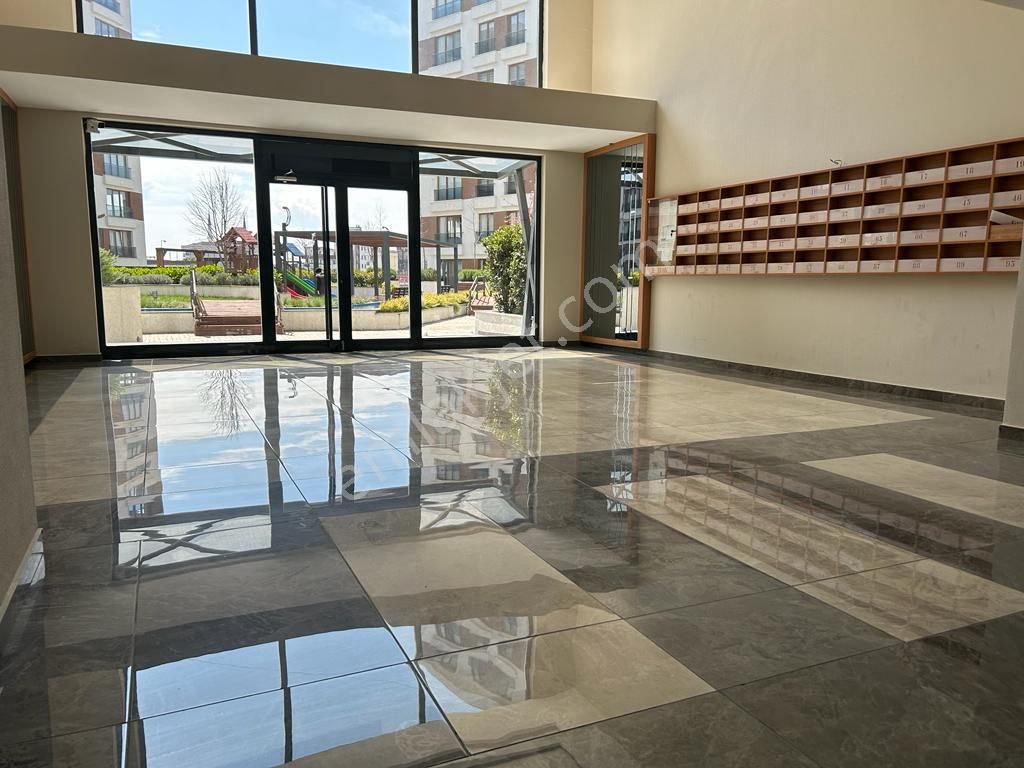 Pendik Edonia Garden 1+1 Site İçine Bakan Havuz Cepheli Daire ! - Görsel 14