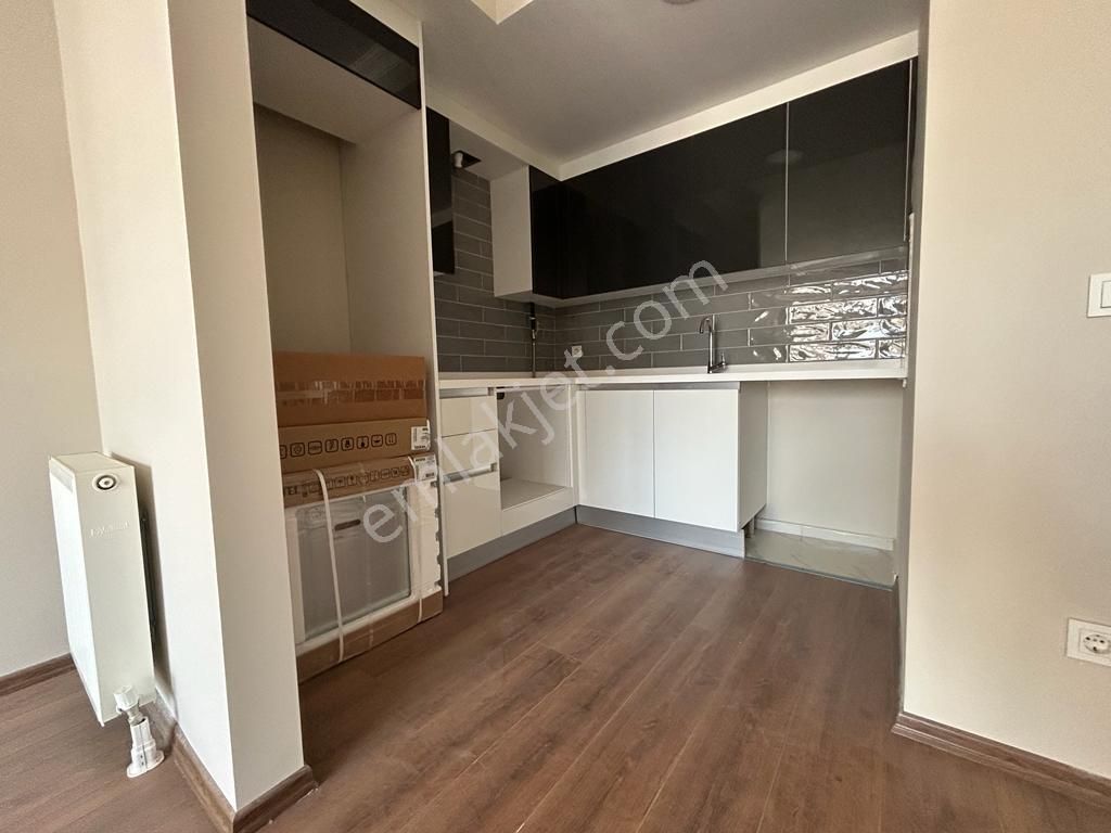 Pendik Edonia Garden 1+1 Site İçine Bakan Havuz Cepheli Daire ! - Görsel 4