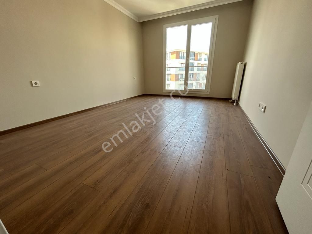 Pendik Edonia Garden 1+1 Site İçine Bakan Havuz Cepheli Daire ! - Görsel 8