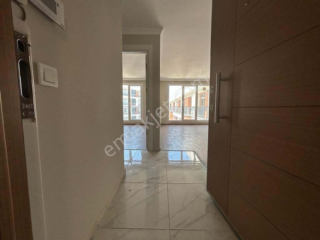 Pendik Edonia Garden 1+1 Site İçine Bakan Havuz Cepheli Daire ! - Görsel 10