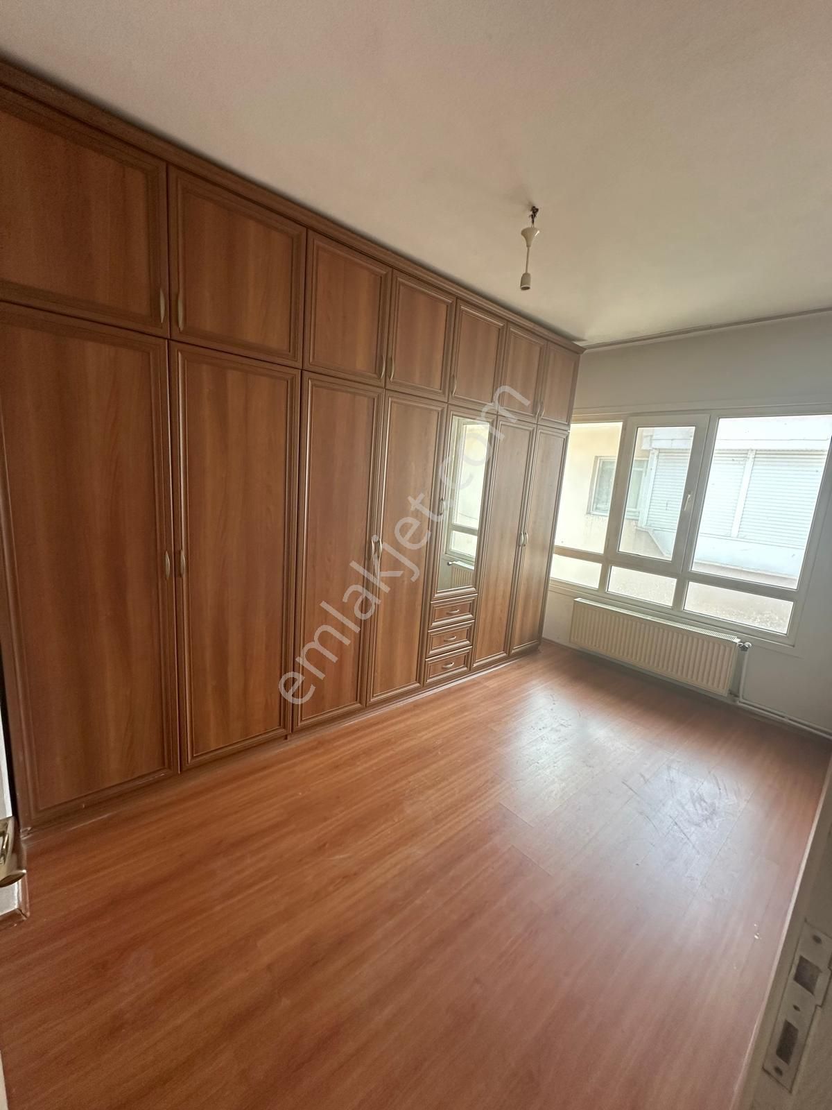 Ata Emlak'tan Fatih Caddesinde 3+1 Kiralık Boş Daire - Görsel 3