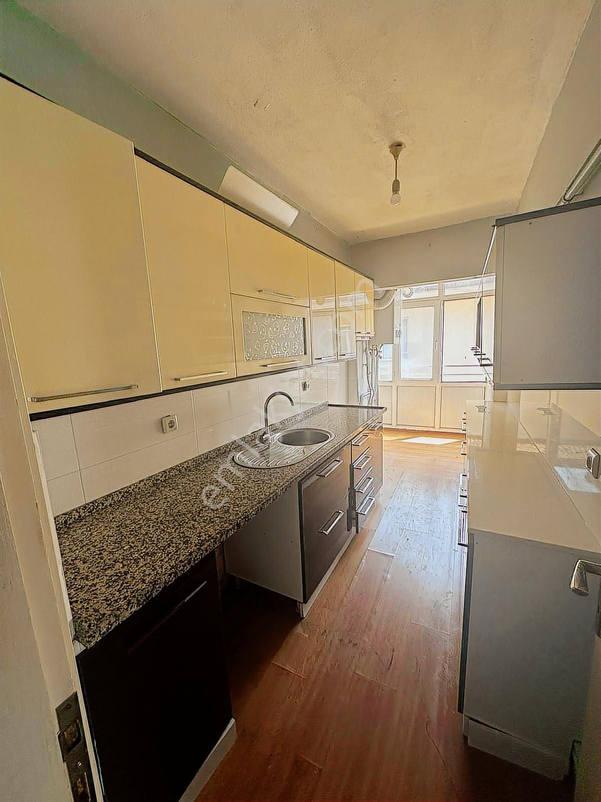 Ata Emlak'tan Fatih Caddesinde 3+1 Kiralık Boş Daire - Görsel 5