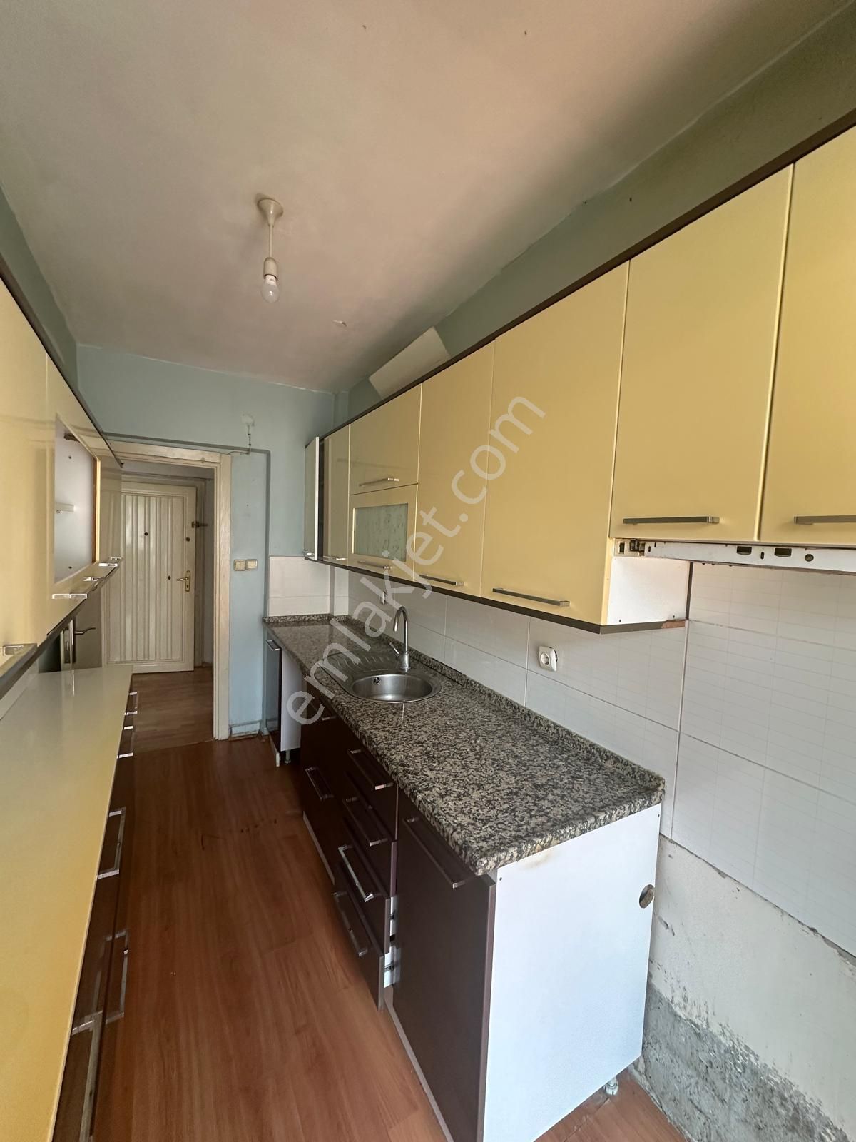 Ata Emlak'tan Fatih Caddesinde 3+1 Kiralık Boş Daire - Görsel 6