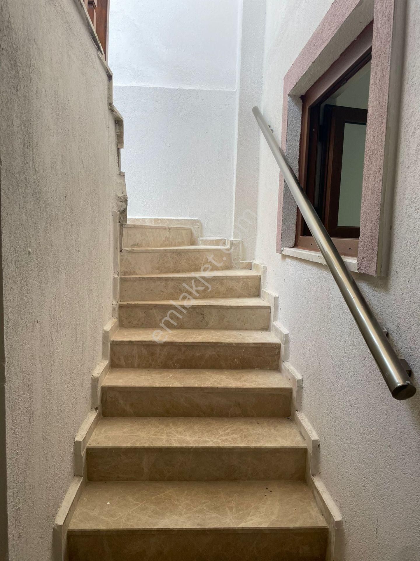 Düğerek’te Kiralık 1+1 Yarı Bodrum Daire – Tüm Faturalar Dahil - Görsel 17
