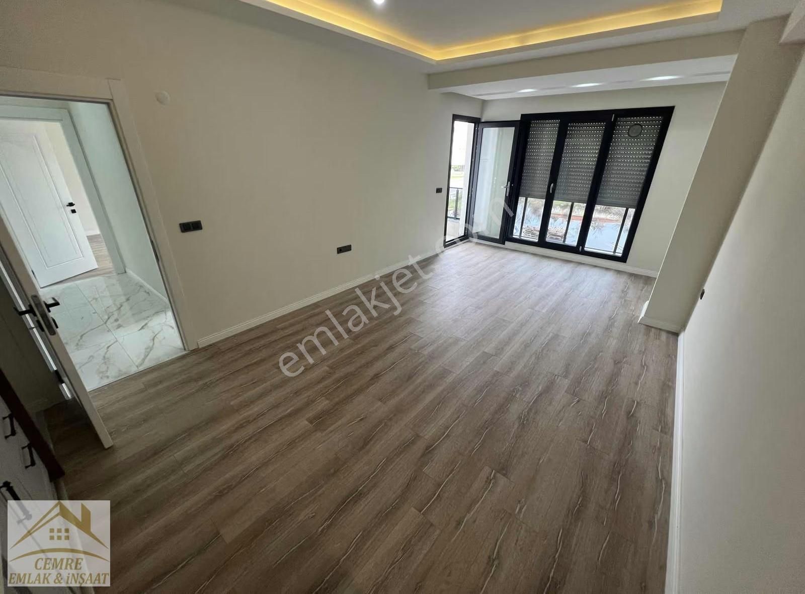 Cemre Emlaktan Denize Yürüme Mesafesinde Sıfır Daireler