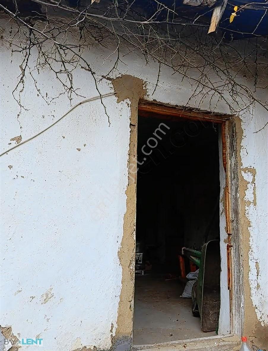 İvrindi Kışladere Köyünde Müstakil İki Katlı Ev Ve Ambar Satılık - Görsel 5