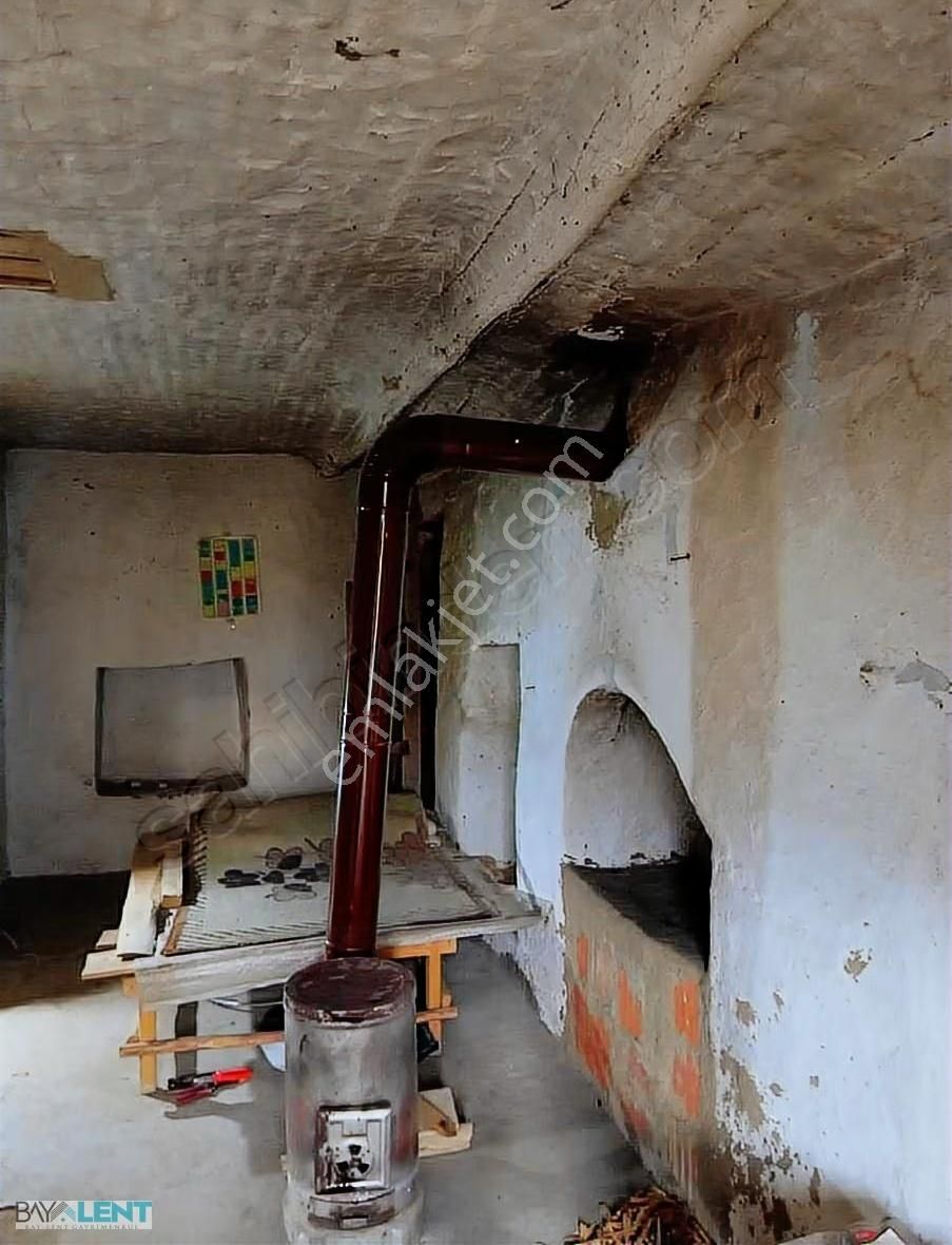 İvrindi Kışladere Köyünde Müstakil İki Katlı Ev Ve Ambar Satılık - Görsel 8