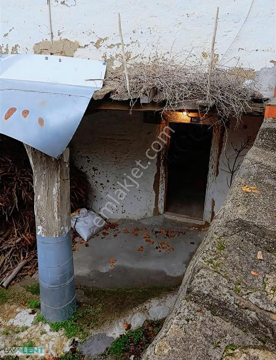 İvrindi Kışladere Köyünde Müstakil İki Katlı Ev Ve Ambar Satılık - Görsel 7