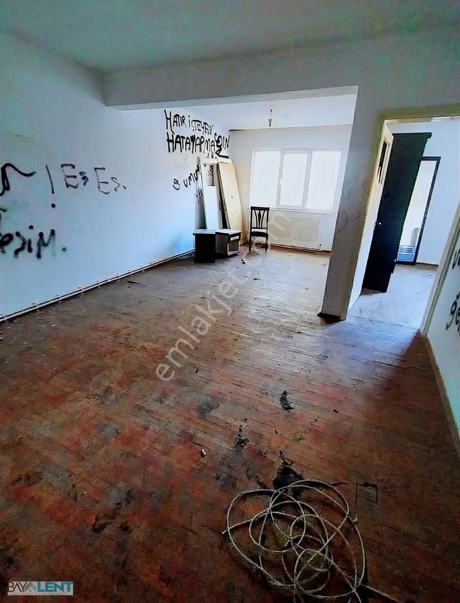 2. Sakarya Da Müstakil 3 Katlı Kat Mülkiyetli Ayrı Tapulu Ev Sat - Görsel 3