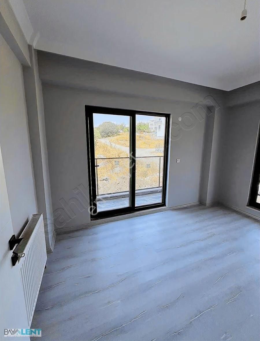 Gop Mah.sinde Kiralık 2+0 Sıfır Daire - Görsel 6