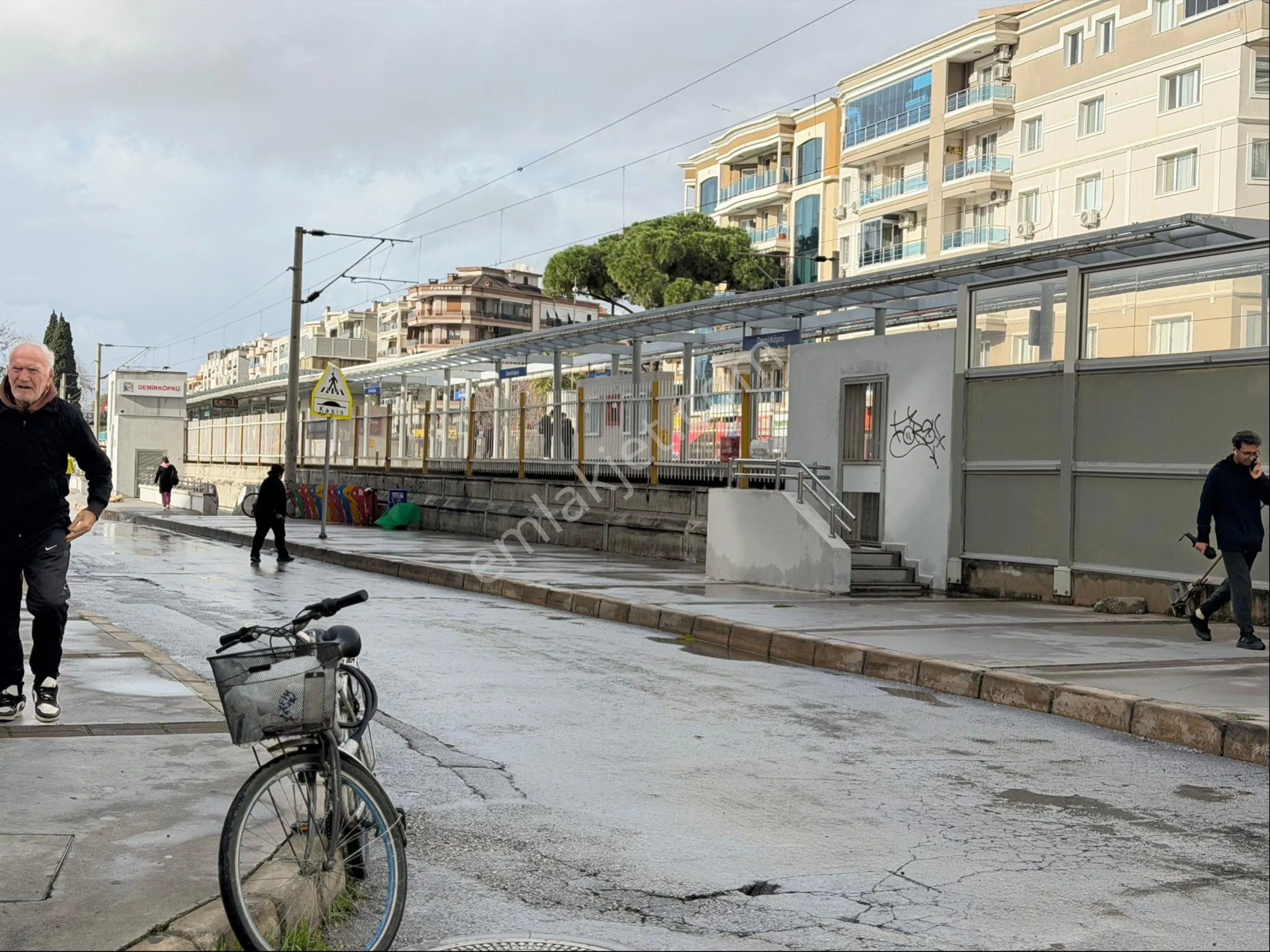 Karşıyaka Yalı Mahallesinde Satılık Dükkan ,işyeri - Görsel 3