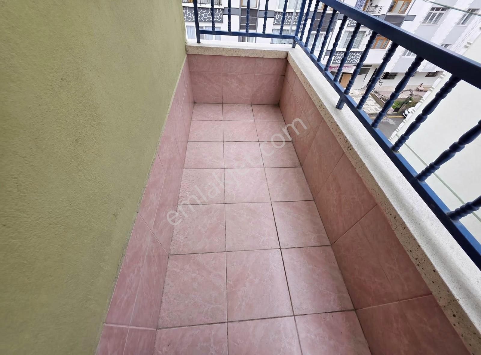 Elvan Mah.de Trene Yakın Cadde Üzeri Köşe Başı 3+1 Kiralık Daire - Görsel 13