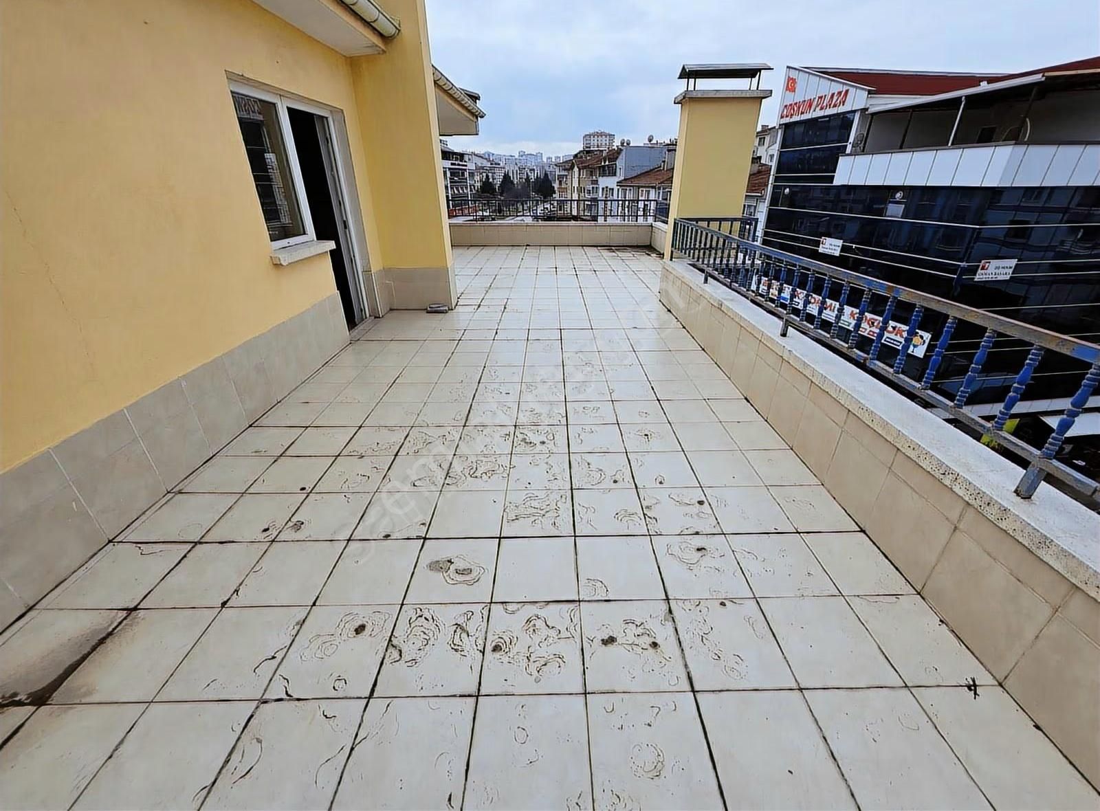 Elvan Mah.de Trene Yakın Cadde Üzeri Köşe Başı 3+1 Kiralık Daire - Görsel 34